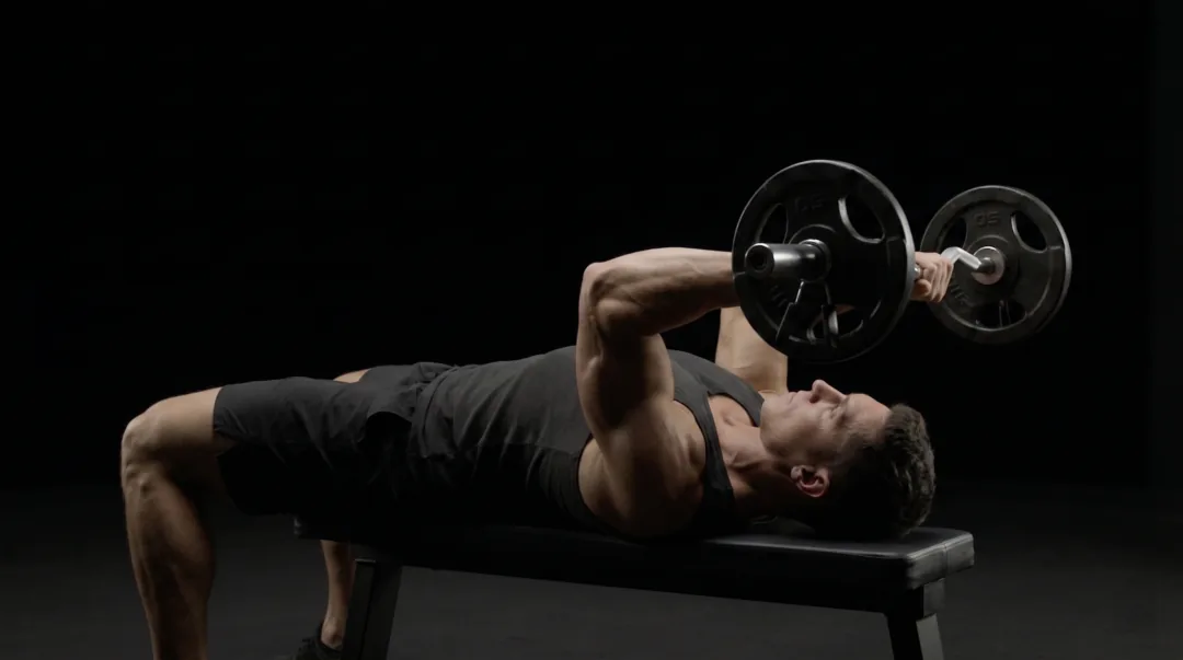 EZ-Bar Skullcrusher video guide inside the workout